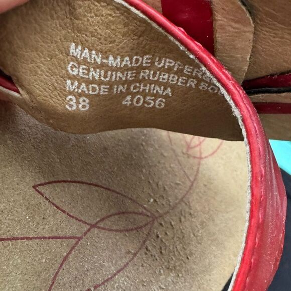 Raffini flip flops. red. size 38 ( European) red flower. Walking store company - Picture 4 of 4